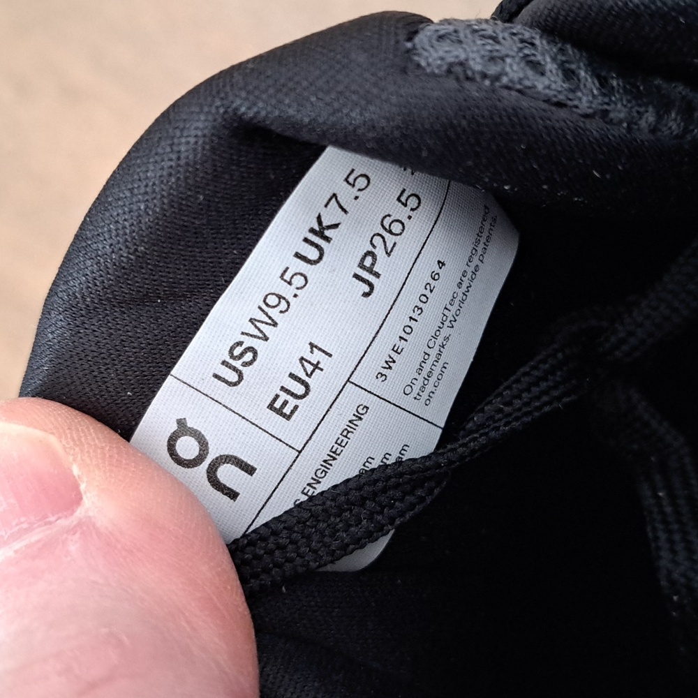 On Cloudrunner 2 - Color: Eclipse / Black - Size: Women 9.5 - Picture 9 of 9